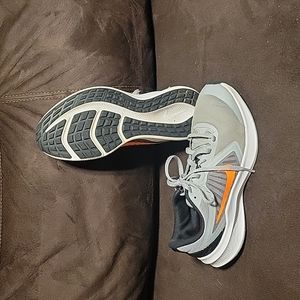 Nike Boys Running Shoes -Size 6Y